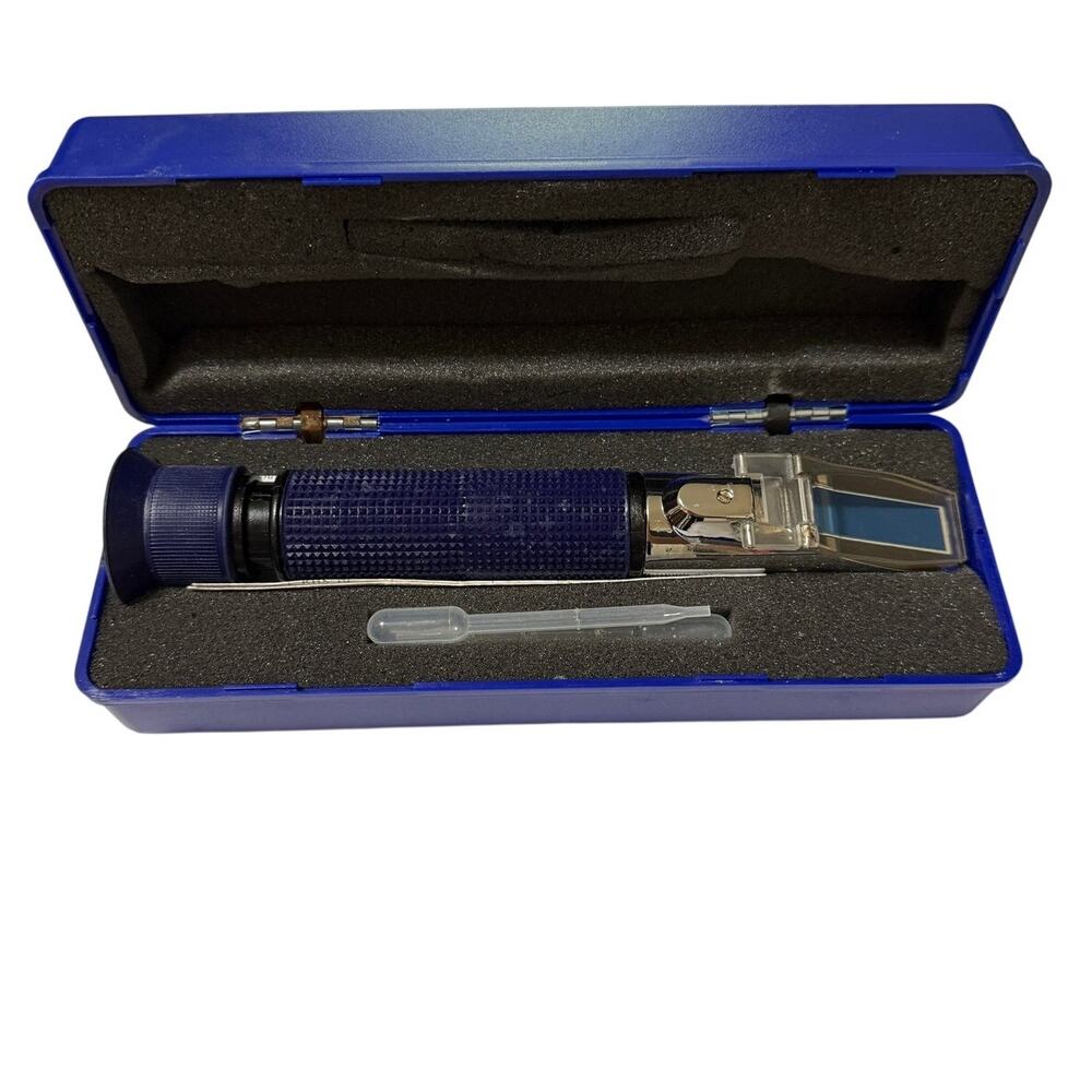 Saltwater Aquarium Refractometer Model RHS-10ATC With Case and Instructions